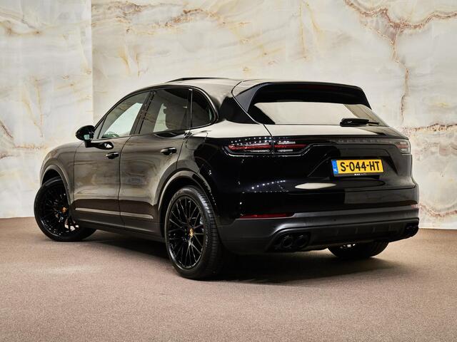 Porsche CAYENNE 3.0 E-Hybrid, Bose, pano, 21", sportchrono, luchtv., surround vieuw, ACC, keyless, privacy
