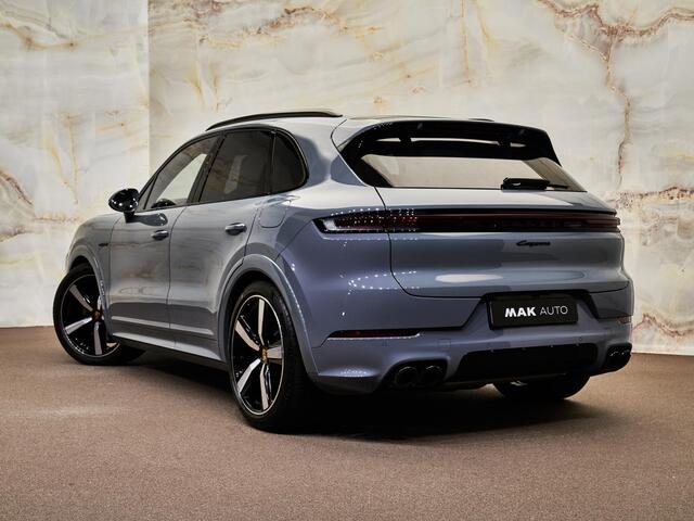 Porsche CAYENNE 3.0 E-Hybrid, Akrapovic, Target Blu Eye, Burmester, Exclusive Manufaktur, Rear Seat Entertainment, SportDesign, 4W-best, luchtv., memory, bijrijdersdisplay, matrix-LED, tr.haak, 22", InnoDrive, HUD, NP183k