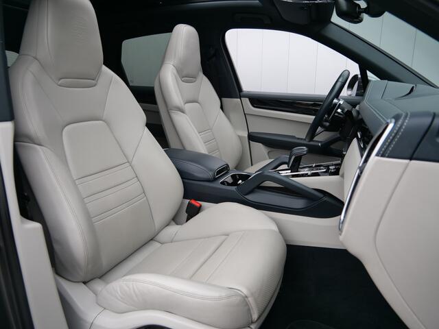 Porsche CAYENNE 3.0 E-Hybrid 340pk Automaat 21 Inch / Panoramadak / Soft-close / Apple Carplay