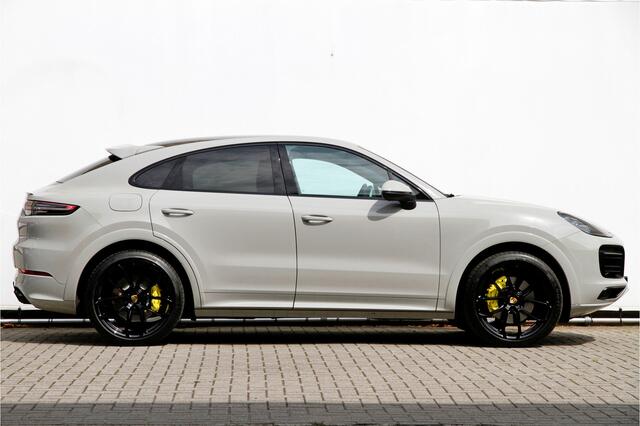 Porsche CAYENNE Coupé 3.0 E-Hybrid | BTW | Sport Chrono | Achteras | Carbon