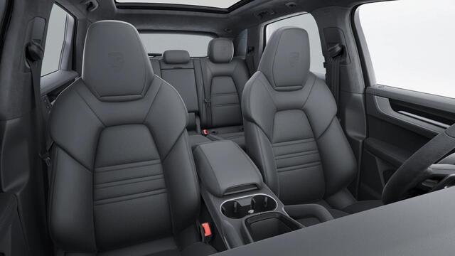 Porsche CAYENNE 3.0 S E-Hybrid, NL-auto, PCCB, SportDesign, InnoDrive, Bijrijdersdisplay, HUD, pano, matrix-LED, 1e eig., NP180k