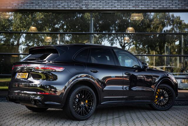 Porsche CAYENNE 4.0 Turbo , Panoramadak, 4-wielbesturing, Sportuitlaat, Sport-Chrono
