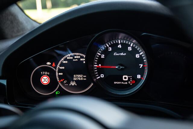 Porsche CAYENNE 4.0 Turbo , Panoramadak, 4-wielbesturing, Sportuitlaat, Sport-Chrono