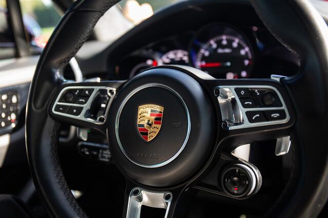 Porsche CAYENNE 4.0 Turbo , Panoramadak, 4-wielbesturing, Sportuitlaat, Sport-Chrono