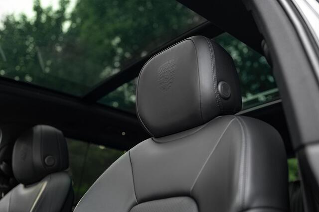 Porsche CAYENNE E-Hybrid 470pk | BOSE | Pano | El. Trekhaak | Luchtv | Achterasbest | 360Gr