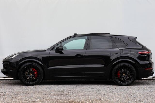 Porsche CAYENNE 3.0 E-Hybrid - 462 pk **Sport Chrono Plus / Pano / BOSE