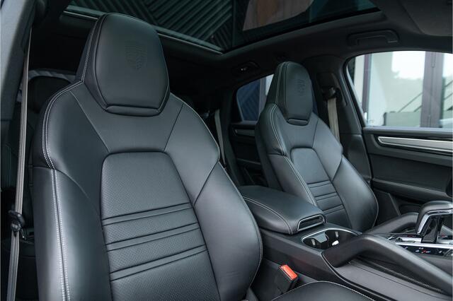 Porsche CAYENNE Coupé 3.0 E-Hybrid Sport Design Pano GTS stoel PDLS Matrix Sport Chrono Softcl. Nachtz. 360Cam Luchtv. Trekhaak