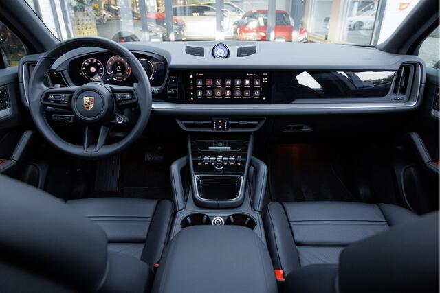 Porsche CAYENNE 3.0 E-Hybrid Sport-Design Pano - Trekhaak - Luchtvering