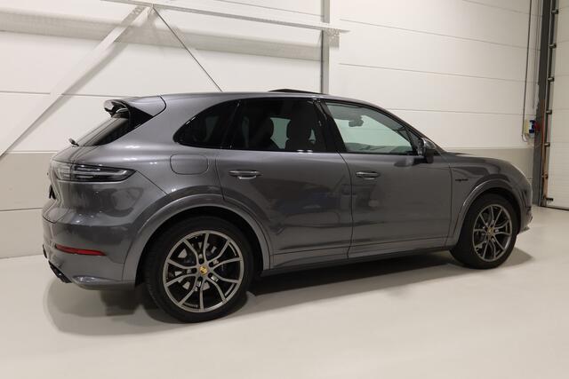 Porsche CAYENNE 3.0 E-Hybrid I Sport Chrono I 360 camera I eerste eigenaar I org NL I Panoramadak