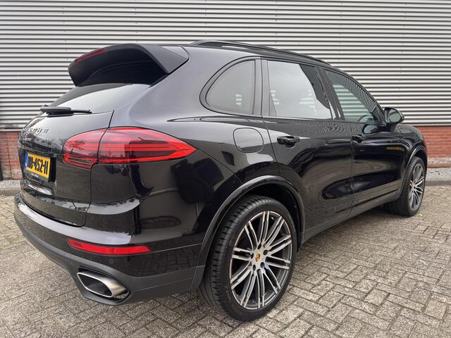 Porsche CAYENNE 3.0 D Platinum Edition | NL auto | Panoramadak | Chrono | Luchtvering | Velgen 21" |