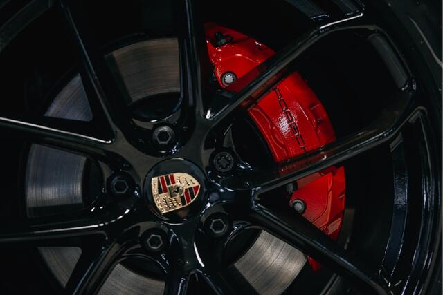 Porsche CAYENNE Coupé 3.0 E-Hybrid Black Edition | Sport Chrono | Luchtvering | Adaptieve (18-voudige) sportstoelen met verwarming en verkoeling |