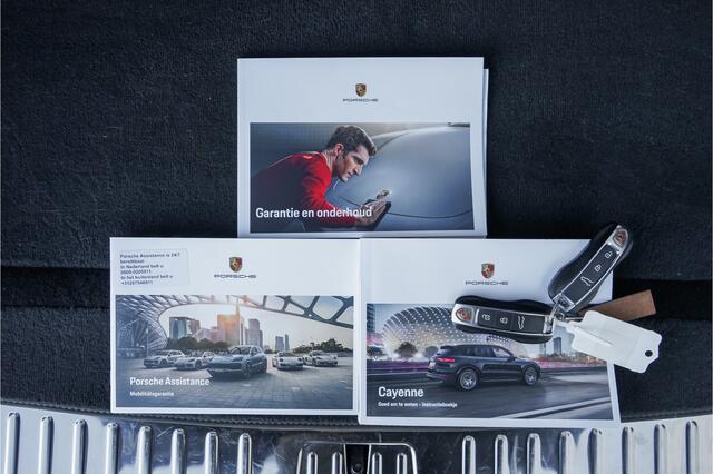 Porsche CAYENNE 3.0 E-Hybrid Sport Design & Chrono Pano 360° Bose Matrix