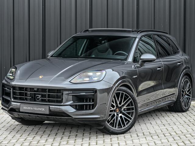 Porsche CAYENNE 3.0 E-HYBRID · Luchtvering · Trekhaak · Ambiance interieur · Soft close · Bose Sound · Keyless entree · 360 Camera · Adaptieve sportstoel 18-voudig · Sport Pakket · 22 Inch turbo design wheels