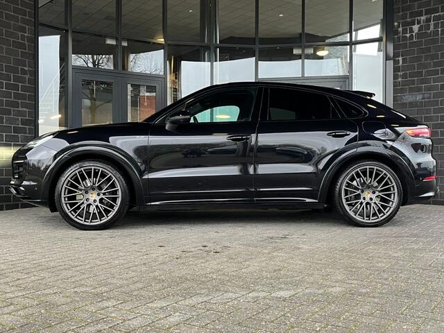 Porsche CAYENNE COUPÃ 3.0 E-HYBRID - ORG. NL. - SPORT CHR. - PANO - 4-WIELST. - 22 INCH