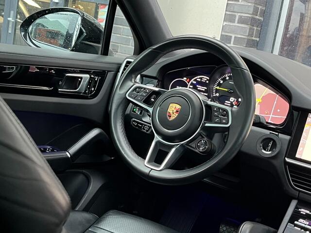 Porsche CAYENNE COUPÃ 3.0 E-HYBRID - ORG. NL. - SPORT CHR. - PANO - 4-WIELST. - 22 INCH