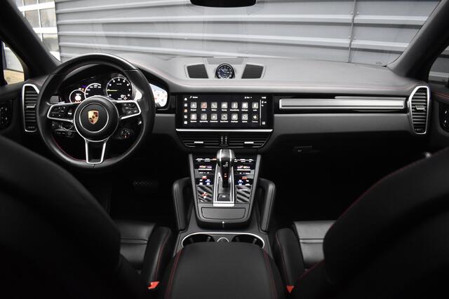 Porsche CAYENNE Coupé 3.0 E-Hybrid 462pk SportDesign | Pano | ACC | Matrix PDLS+ | 360 Camera | 22'' Wielen | Luchtvering | Bose |