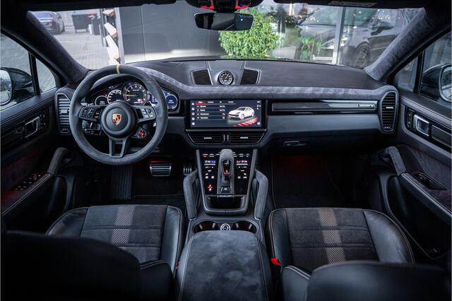 Porsche CAYENNE Coupé 4.0 Turbo GT - Mahogany Metallic | Sport Chrono + | Alcantara | Bose | Memory