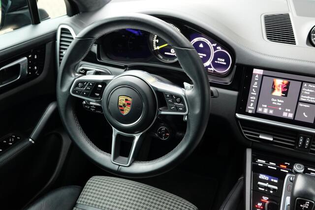Porsche CAYENNE Coupé 3.0 E-Hybrid 462pk *BTW* 4-wielsturing Bose Lightweight Package Carbon pakket NLauto
