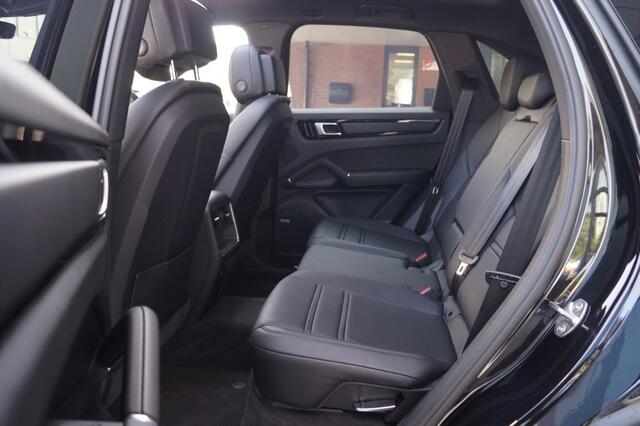 Porsche CAYENNE 3.0 E-Hybrid Automaat -PANO-LEER-CHRONO-LED-