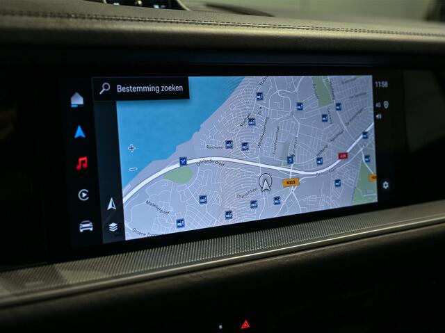 Porsche CAYENNE 3.0 E-Hybrid · Sport chrono · Panorama dak · Adaptive cruise · 360 Camera · Keyless · Luchtvering · Bose sound · Memory seats · Ambiance · Trekhaak