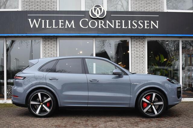 Porsche CAYENNE 4.0 Turbo E-Hybrid Sport Chrono Pano PASM ACC Zitklima Bose Sound