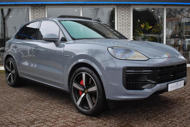 Porsche CAYENNE 4.0 Turbo E-Hybrid Sport Chrono Pano PASM ACC Zitklima Bose Sound