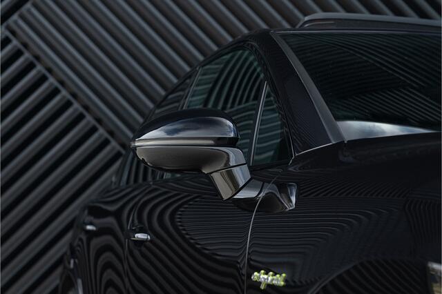 Porsche CAYENNE 3.0 E-Hybrid ACC Pano PDLS+ GTS Stoelvent. Sport Chrono Alcant.Hemel Luchtv.