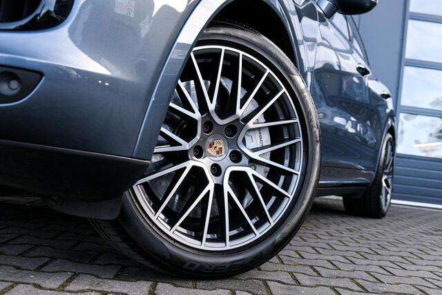 Porsche CAYENNE Turbo 4.0 V8 I PSCB I Burmester I Alcantara I VOL!