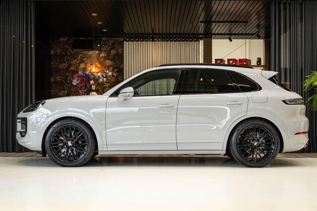 Porsche CAYENNE 3.0 E-Hybrid | achterassturing | Sport design | 18 weg | bijrijder display | pano | Soft close |
