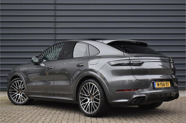 Porsche CAYENNE Coupé 3.0 E-Hybrid SportDesign Techart | Pano | ACC | 22'' Wielen | PDLS+ Matrix | Alcantara dakhemel | Matrix PDLS+ |