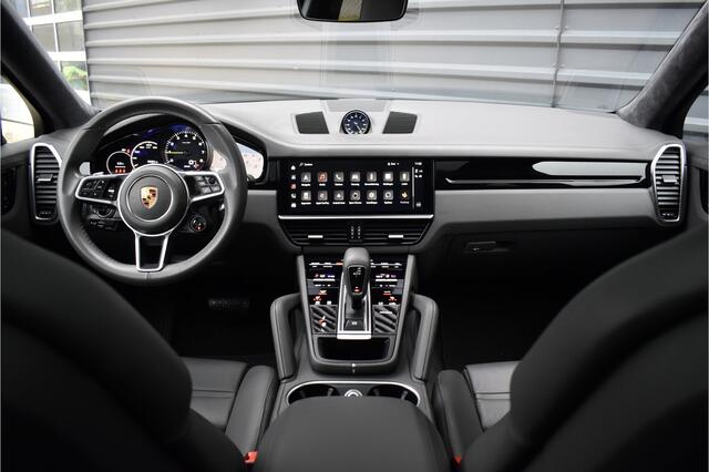 Porsche CAYENNE Coupé 3.0 E-Hybrid SportDesign Techart | Pano | ACC | 22'' Wielen | PDLS+ Matrix | Alcantara dakhemel | Matrix PDLS+ |