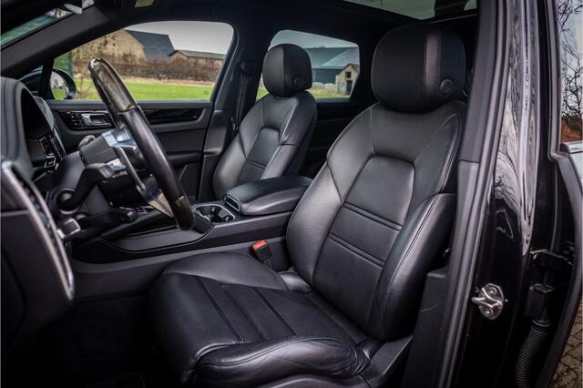 Porsche CAYENNE 3.0 E-Hybrid Massage Vierwielbesturing Soft Close Matrix Stoelventilatie
