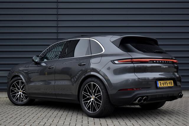 Porsche CAYENNE 3.0 E-Hybrid 470pk Sport Chrono | Panorama | Matrix | ACC | 21'' Wielen | Bose | Trekhaak | Orig. NL |