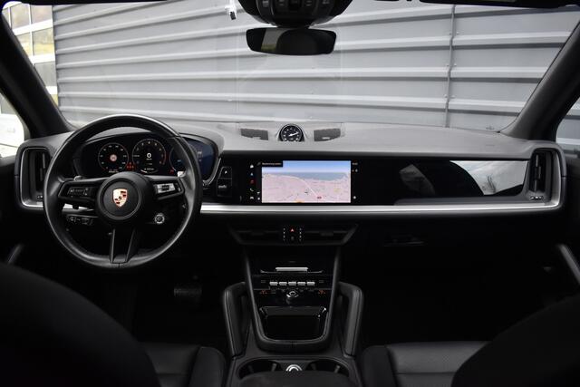 Porsche CAYENNE 3.0 E-Hybrid 470pk Sport Chrono | Panorama | Matrix | ACC | 21'' Wielen | Bose | Trekhaak | Orig. NL |