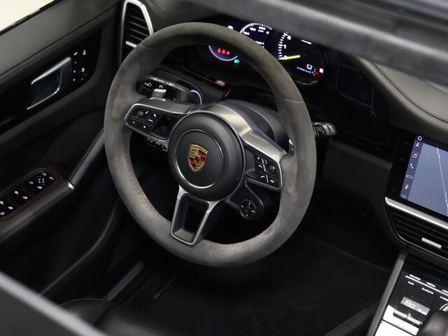 Porsche CAYENNE 3.0 E-Hybrid [SPORT CHRONO, SPORT DESIGN, LED MATRIX PDLS PLUS, LUCHTVERING, SCHUIFKANTELDAK, TREKHAAK INKLAPBAAR, MEMORY SEATS, BOSE SOUND, STOELVERKOELING, HEAD-UP, APPLE CARPLAY, ANDROID, 360 CAMERA, A