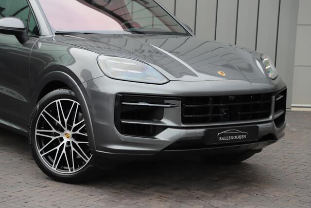 Porsche CAYENNE Coupé 3.0 E-Hybrid | 470PK | Achterasbesturing | Sport-design | Luchtvering | Sport-chrono | Matrix-led | Sfeerverlichting | NL-Auto | 2024.