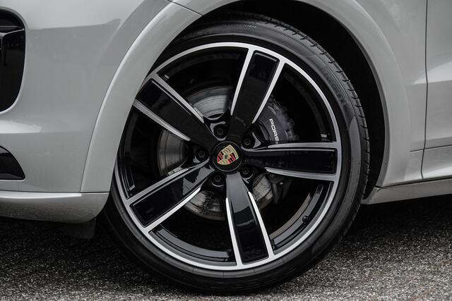 Porsche CAYENNE Coupé 3.0 E-Hybrid 462Pk Aut. | Platinum Edition | Sport-Design Pakket | Luchtvering | 360° Camera | 22''