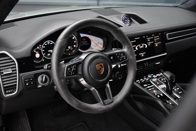 Porsche CAYENNE Coupé 3.0 E-Hybrid 462pk Lightweight | Carbon Dak | ACC | 22'' Wielen | Matrix PDLS+ | Luchtvering | 360 Camera |