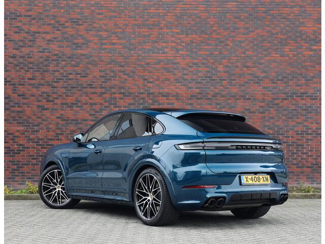 Porsche CAYENNE Coupé 3.0 E-Hybrid | Pano - Trekhaak - Sport Chrono