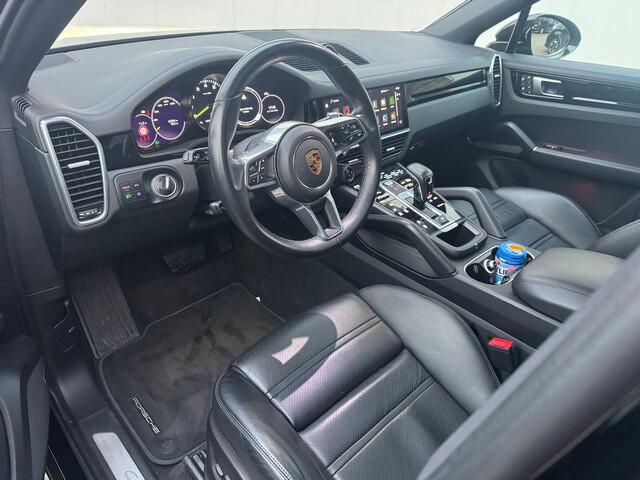 Porsche CAYENNE Coupé 3.0 E-Hybrid met Sport Design, Soft-Close, 22inch, Luchtvering, Bose, LED
