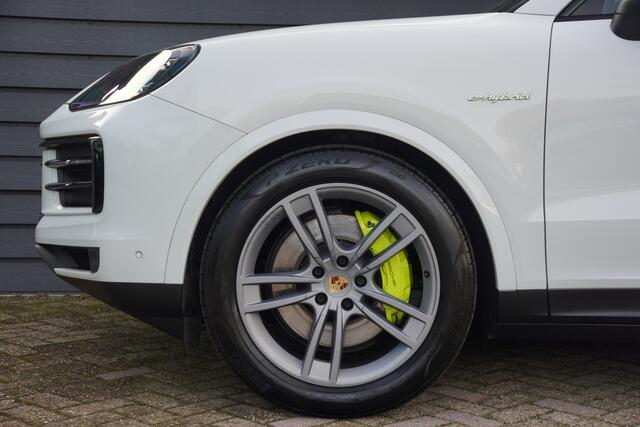 Porsche CAYENNE Coupé 3.0 E-Hybrid Black Edition - PANODAK - TREKHAAK - LUCHTVERING - BOSE -