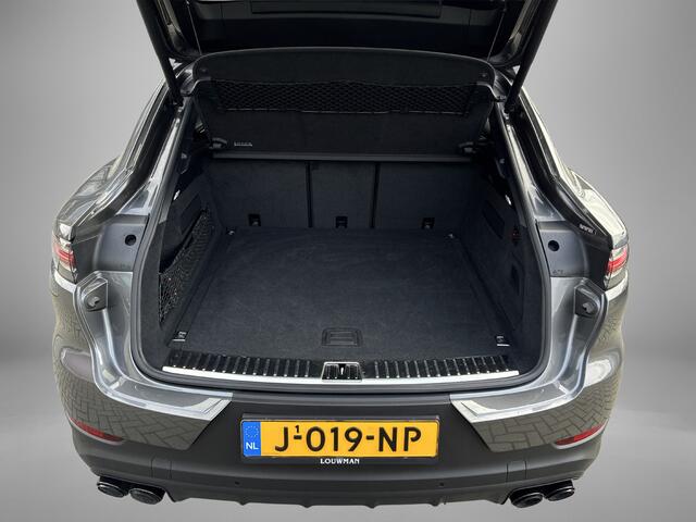 Porsche CAYENNE Coupé 3.0 E-Hybrid | Sport Chrono | Panoramadak | Sportstoelen | El. Trekhaak | NL Auto | Porsche Dealeronderhouden |