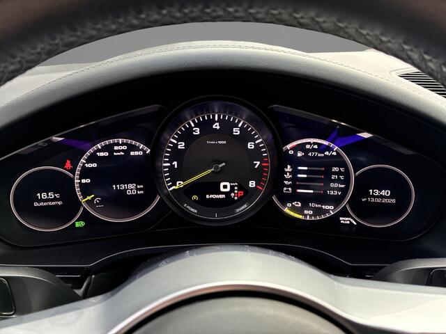 Porsche CAYENNE Coupé 3.0 E-Hybrid | Sport Chrono | Panoramadak | Sportstoelen | El. Trekhaak | NL Auto | Porsche Dealeronderhouden |