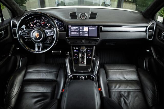 Porsche CAYENNE 4.0 Turbo - Origineel NL | Sport Chrhono + | Luchtvering | Elek. Trekhaak