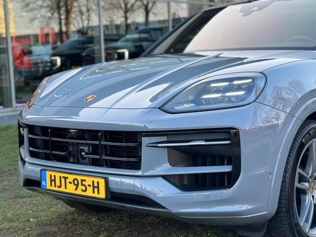 Porsche CAYENNE Coupé 3.0 E-Hybrid Sport design / ACC / 360 Camera / PANO / NW MOEL