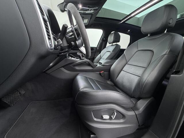 Porsche CAYENNE 3.0 Panoramadak Trekhaak 360 Camera Bose Luchtvering