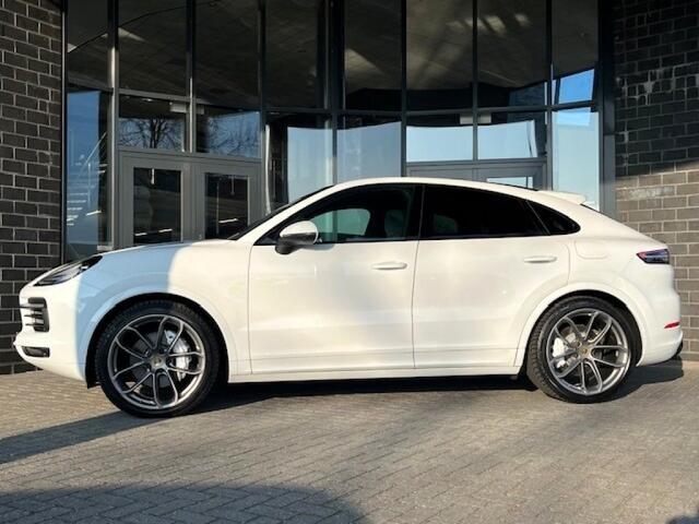 Porsche CAYENNE 3.0 E-HYBRID - PANO - BOSE - 22 INCH - ORG. NL.