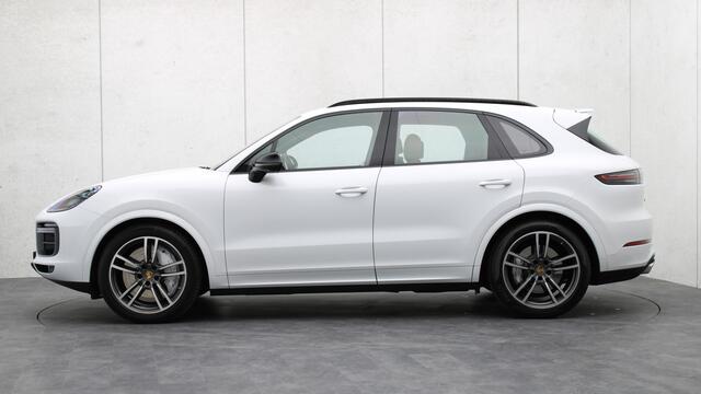 Porsche CAYENNE 4.0 Turbo | PSCB | Soft-Close | Trekhaak | PDCC | Led-matrix | Surround View