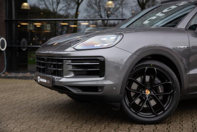 Porsche CAYENNE 3.0 E-Hybrid , Sport Chrono, Luchtvering, Softclose, HUD, Pano,