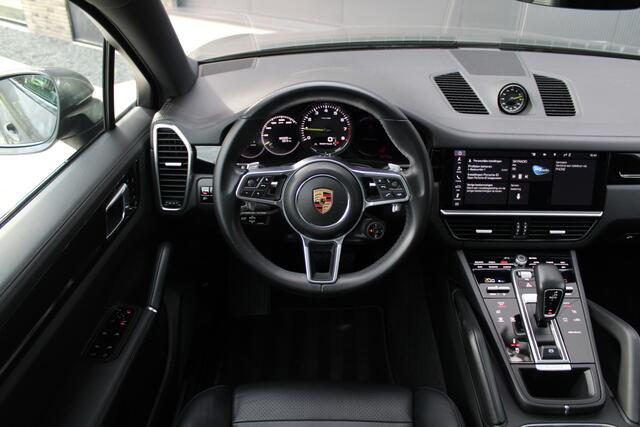 Porsche CAYENNE Coupé 3.0 E-Hybrid - Luchtvering - Sport Chrono - 360 Camera - Adapt Sportstoelen - Leder - Carplay/Android - Rijklaar